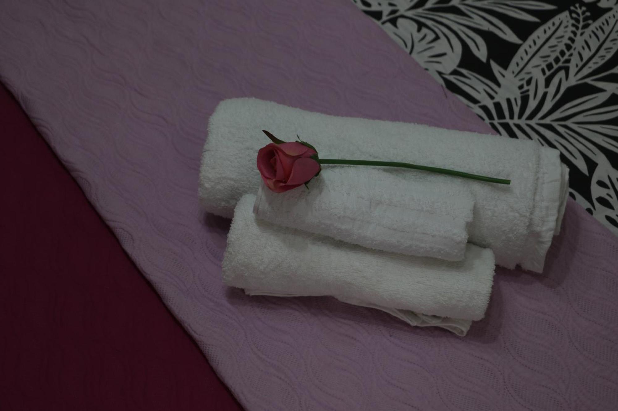 The Maze Vibo B&B วีโบ วาเลนเซีย ภายนอก รูปภาพ