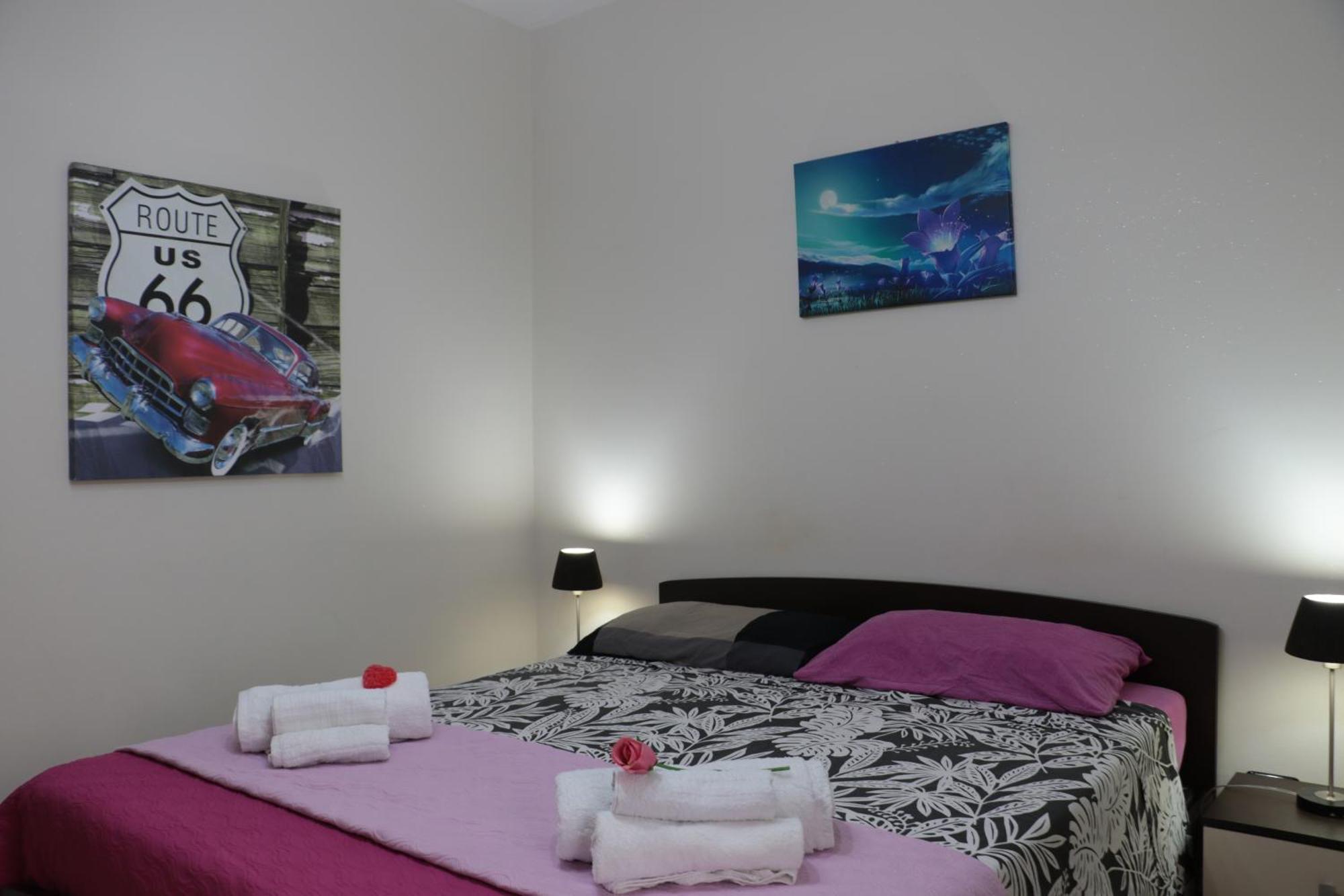 The Maze Vibo B&B วีโบ วาเลนเซีย ภายนอก รูปภาพ