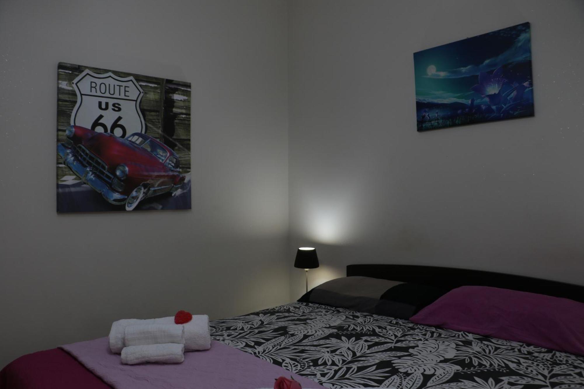 The Maze Vibo B&B วีโบ วาเลนเซีย ภายนอก รูปภาพ